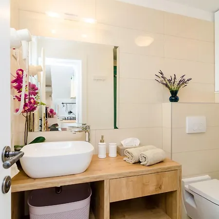 Villa 3 Bedroom With Terrace And Pool Zaton Doli