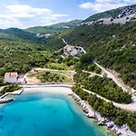 Quiet Seaview Dubrovnik Region - Three Bedroom With Terrace And Swimming Pool Вилла *