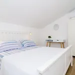 Вилла Quiet Seaview Dubrovnik Region - Three Bedroom With Terrace And Swimming Pool Zaton Doli