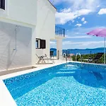 Quiet Seaview Dubrovnik Region - Three Bedroom With Terrace And Swimming Pool *