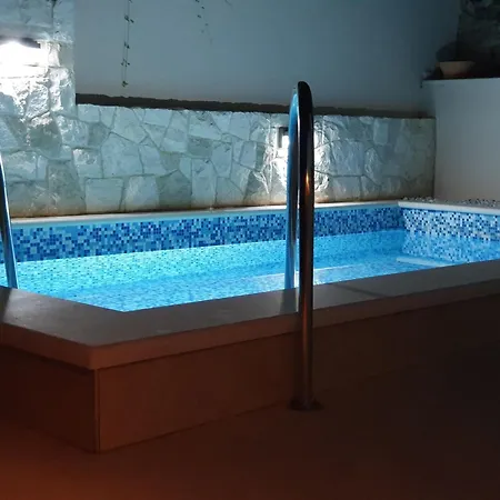 3 Bedroom With Terrace And Pool