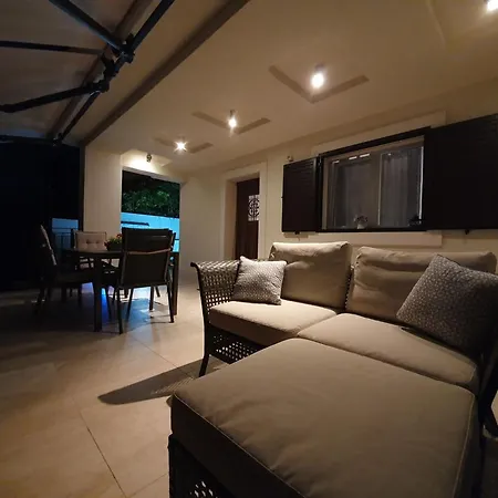 Quiet Seaview Dubrovnik Region - Three Bedroom With Terrace And Swimming Pool *