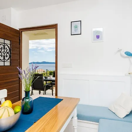 Quiet Seaview Dubrovnik Region - Three Bedroom With Terrace And Swimming Pool