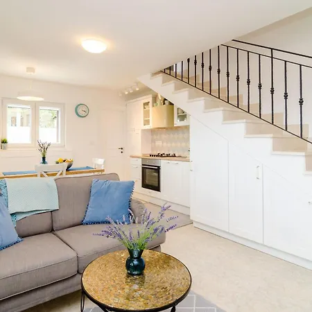 3 Bedroom With Terrace And Pool וילה