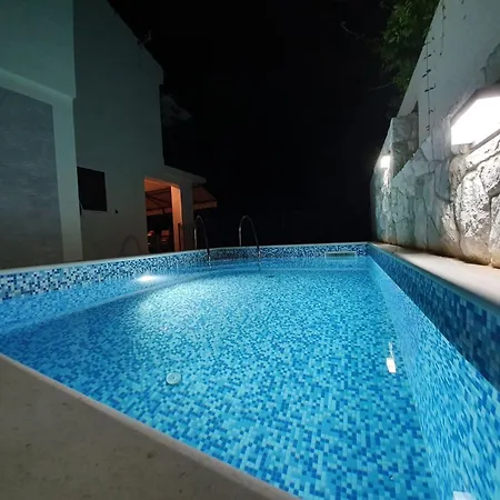 Quiet Seaview Dubrovnik Region - Three Bedroom With Terrace And Swimming Pool Villa *