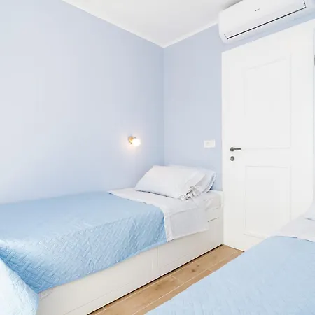 Quiet Seaview Dubrovnik Region - Three Bedroom With Terrace And Swimming Pool Zaton Doli