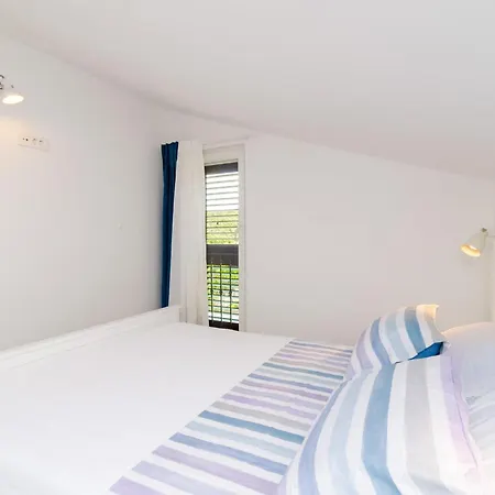 Quiet Seaview Dubrovnik Region - Three Bedroom With Terrace And Swimming Pool Villa