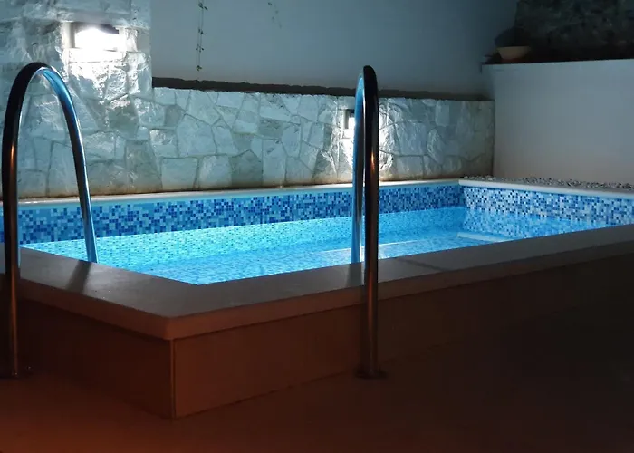 3 Bedroom With Terrace And Pool